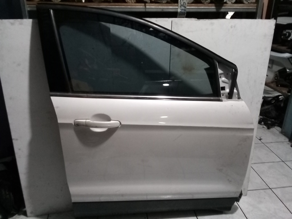 PUERTA RH ESCAPE 13-19