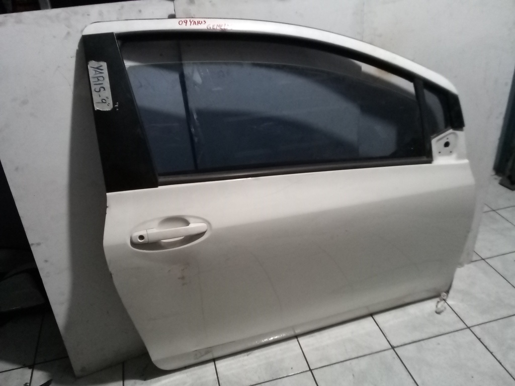 PUERTA RH TOYOTA YARIS 2009