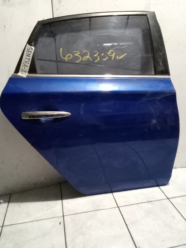 PUERTA TRH SENTRA 13-19