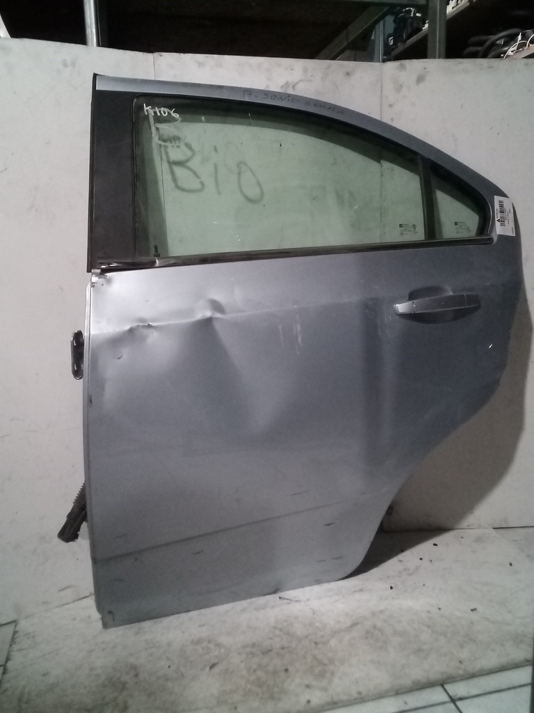 PUERTA TLH SONIC 17