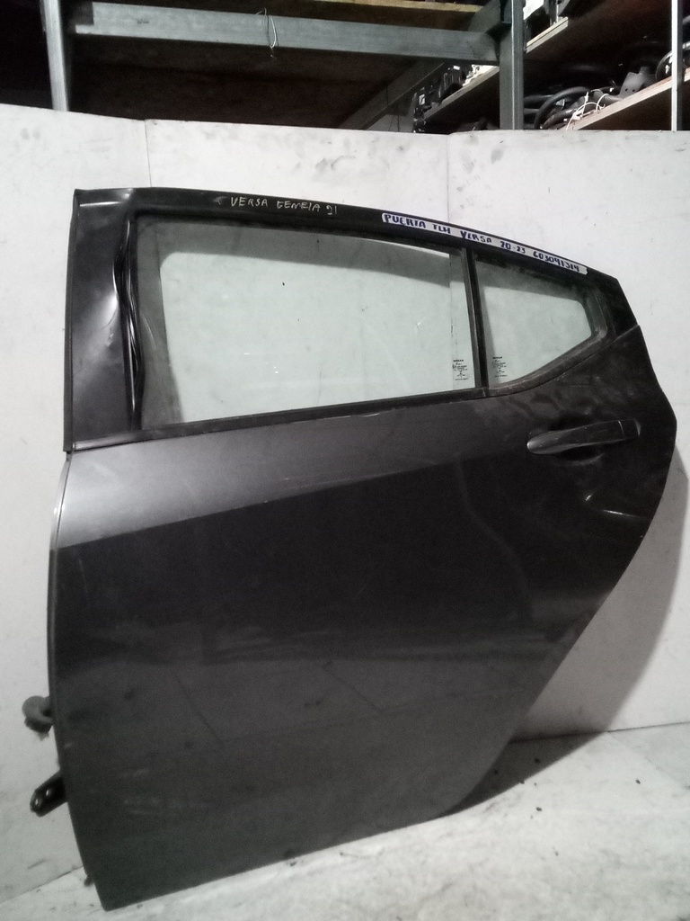 PUERTA TLH VERSA 20-23