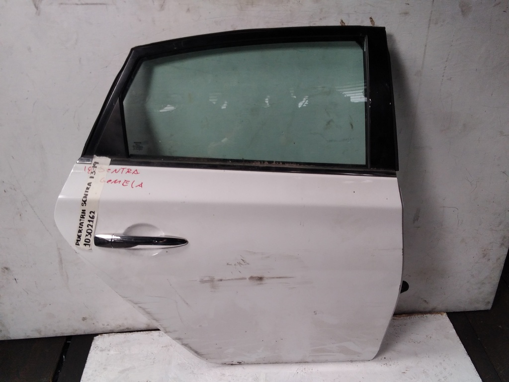 PUERTA TRH SENTRA 13-19