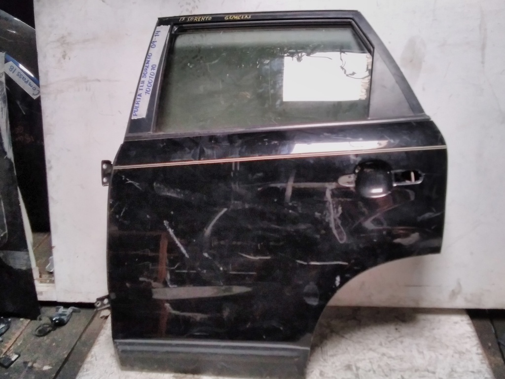 PUERTA TLH SORENTO 09-14