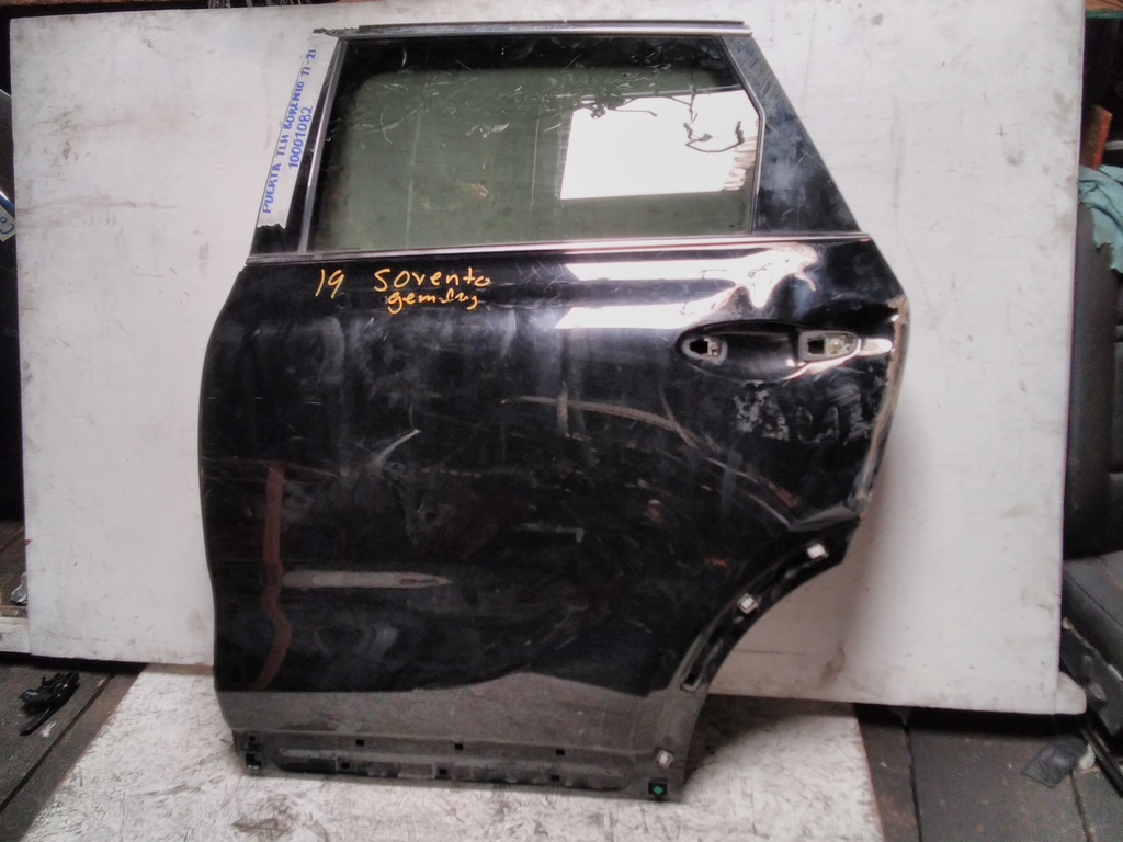 PUERTA TLH SORENTO 17-21