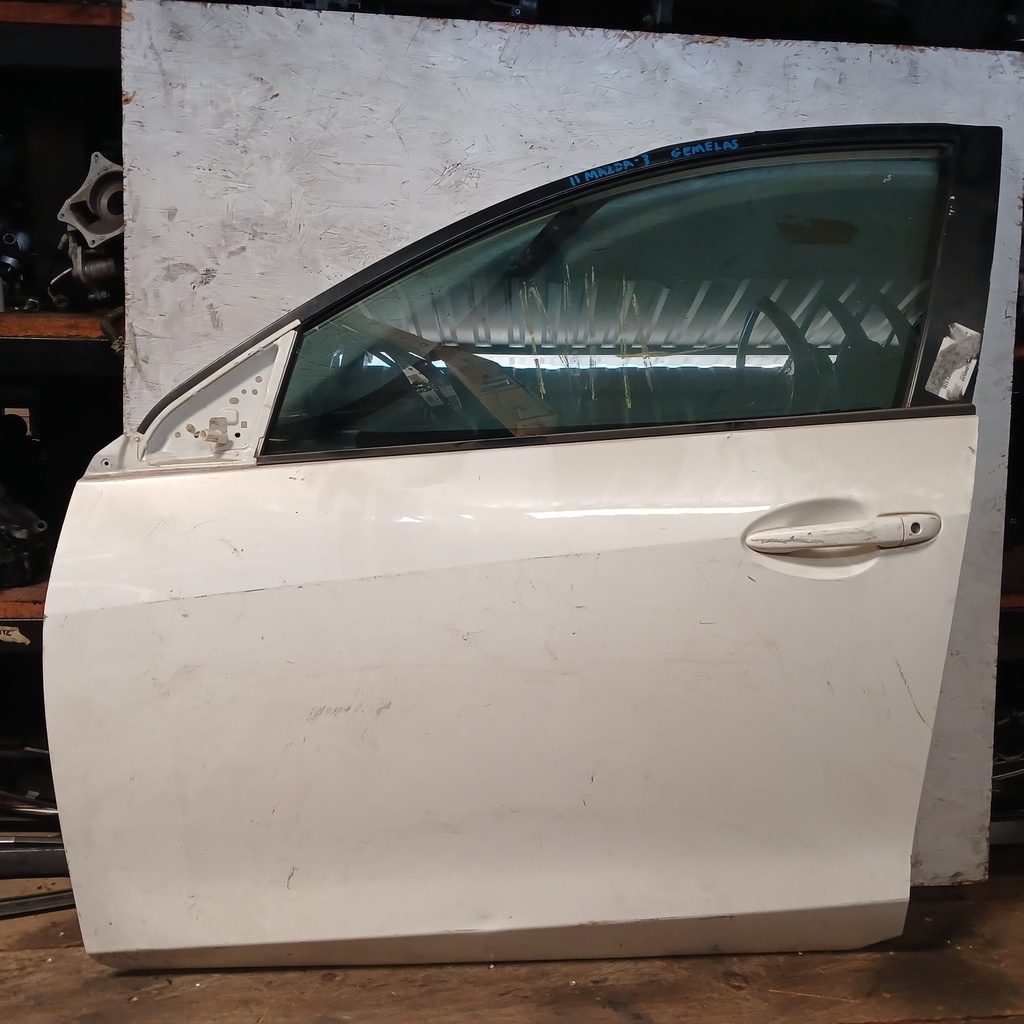 PUERTA LH MAZDA 3 11