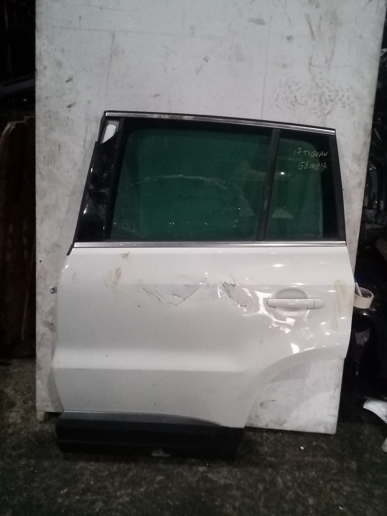 PUERTA TLH TIGUAN 16-20