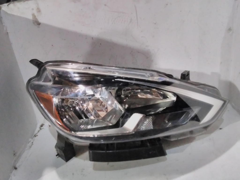 FARO RH SENTRA 19