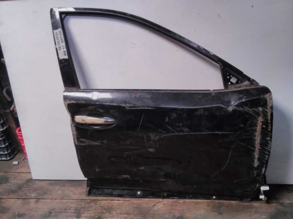 PUERTA RH ROGUE 15