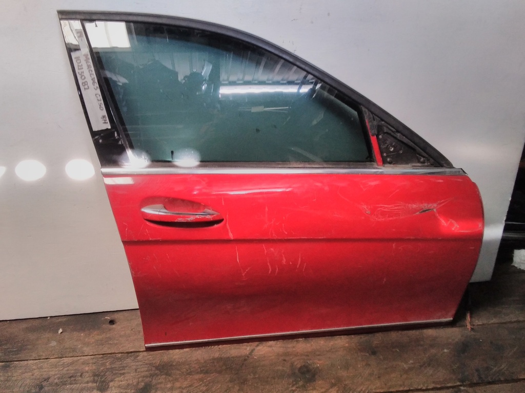 PUERTA RH MERCEDES C250 12-14