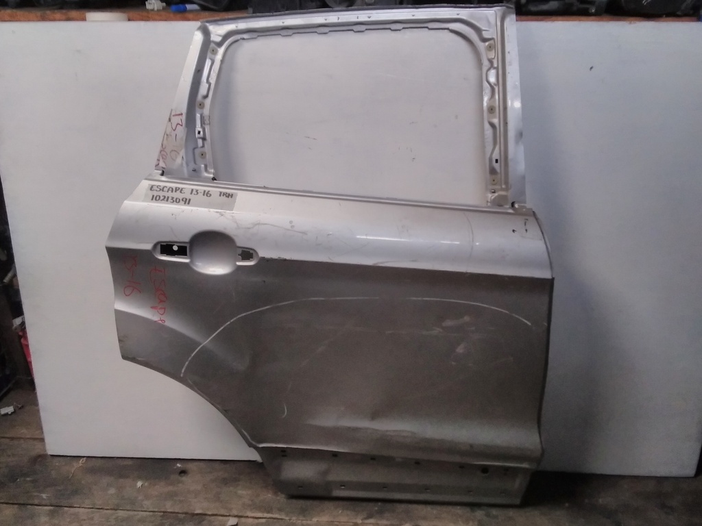 PUERTA TRH ESCAPE 13-16