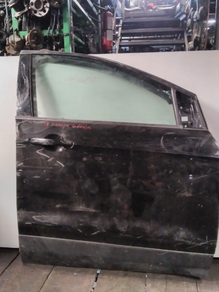 PUERTA RH ESCAPE 13-17
