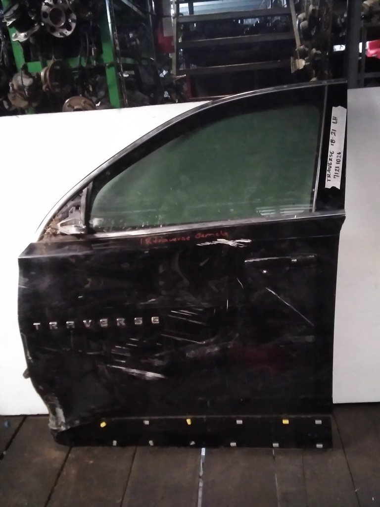 PUERTA LH TRAVERSE 18-21