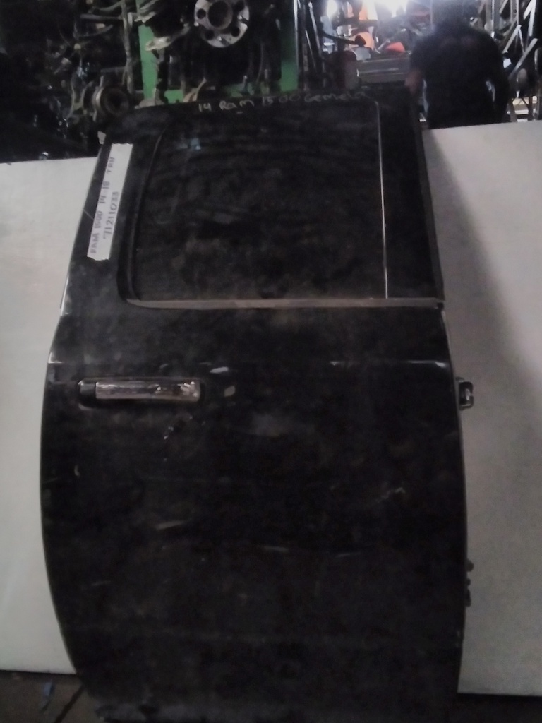 PUERTA TRH RAM 1500 14-18