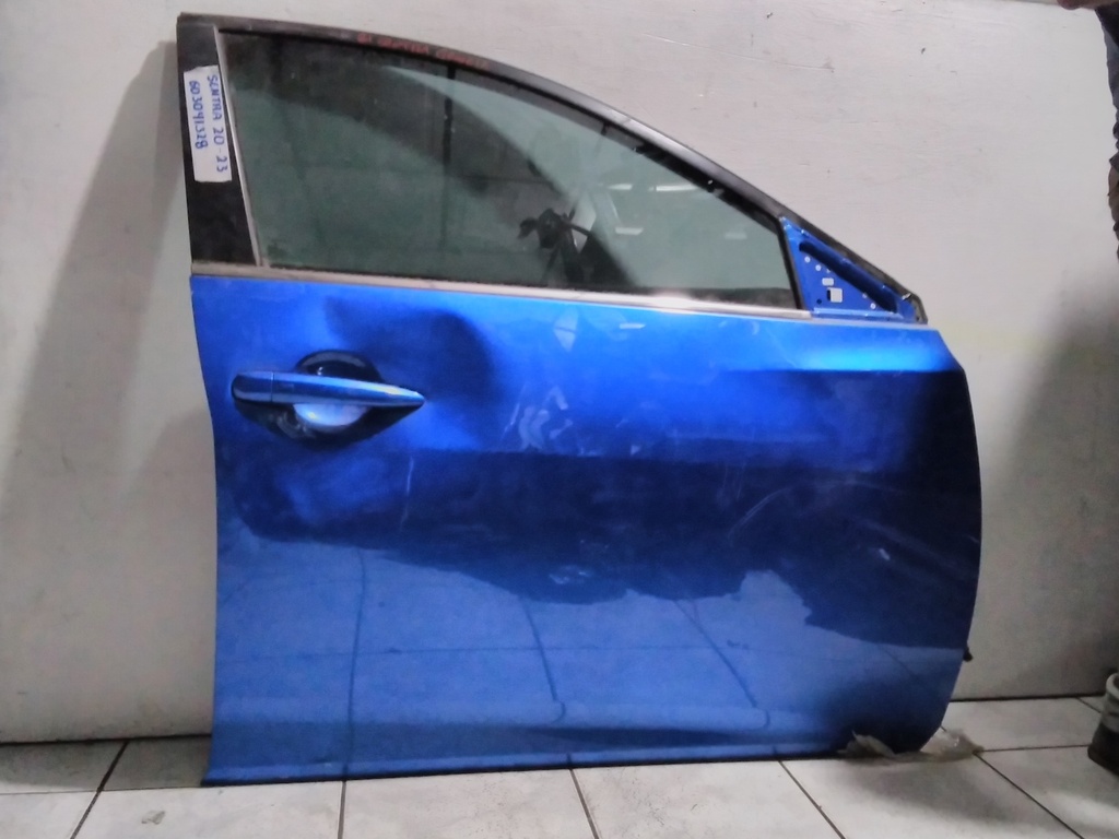 PUERTA RH SENTRA 20-23