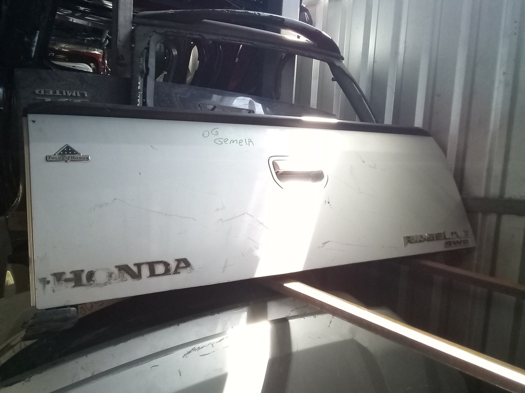 COMPUERTA HONDA RIDGELINE 06
