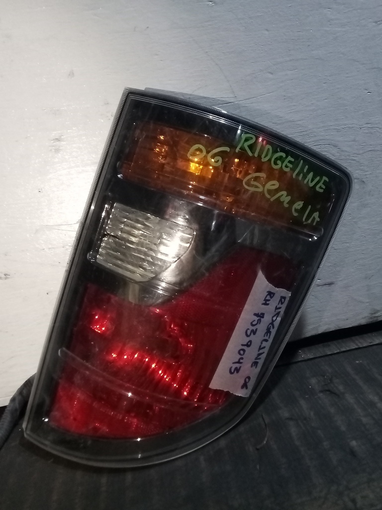 STOP RH RIDGELINE 06