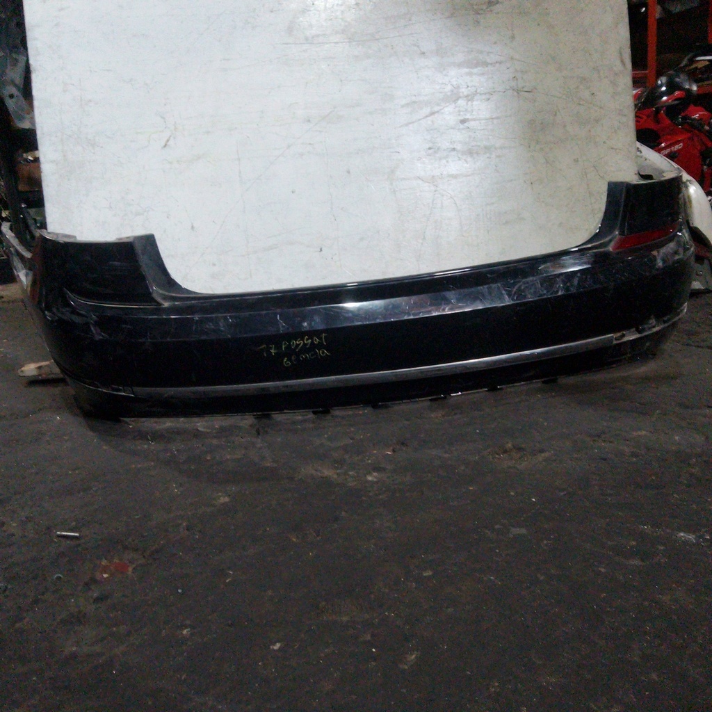 BUMPER TRASERO PASSAT 17