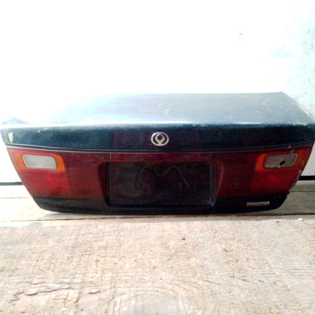 BAUL MAZDA PROTEGE 2000