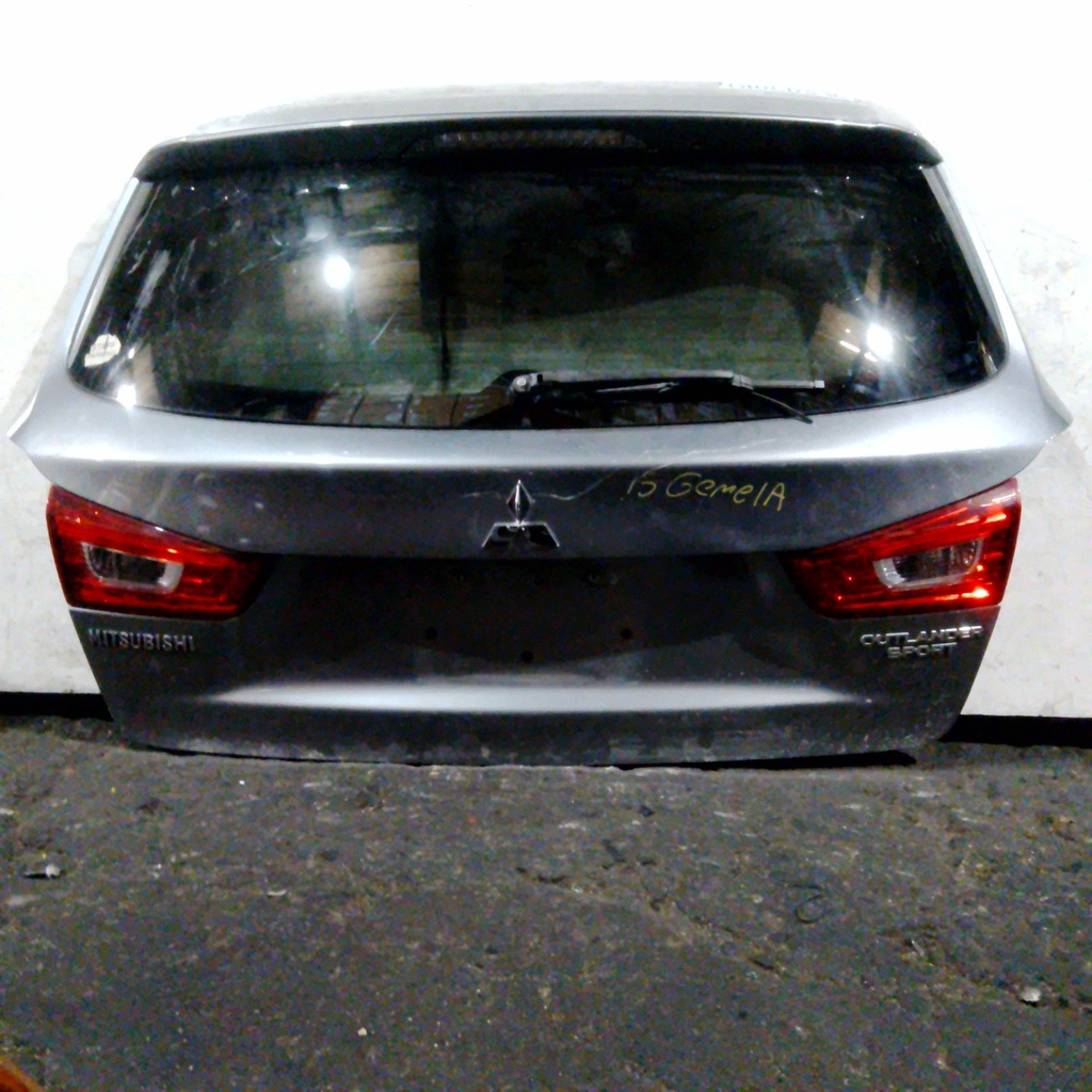 COMPUERTA OUTLANDER SPORT 11-19