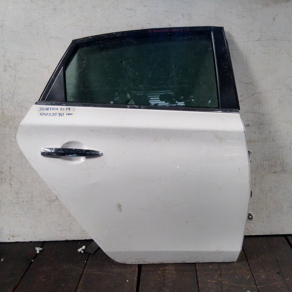 PUERTA TRH SENTRA 13-19