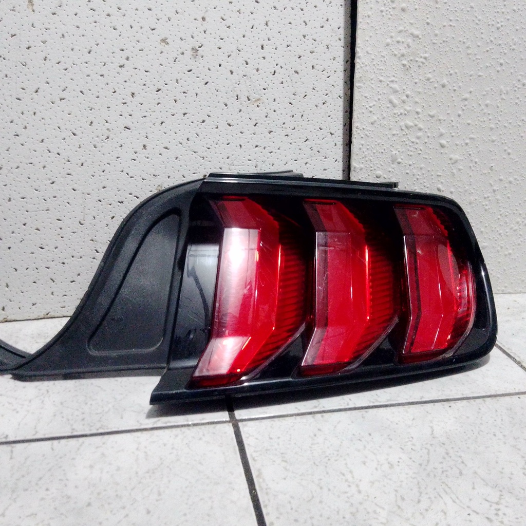 STOP RH MUSTANG 20
