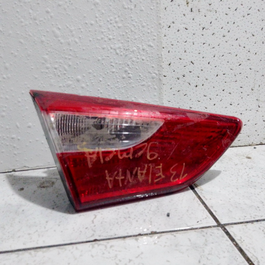 STOP DE BAUL LH ELANTRA 13