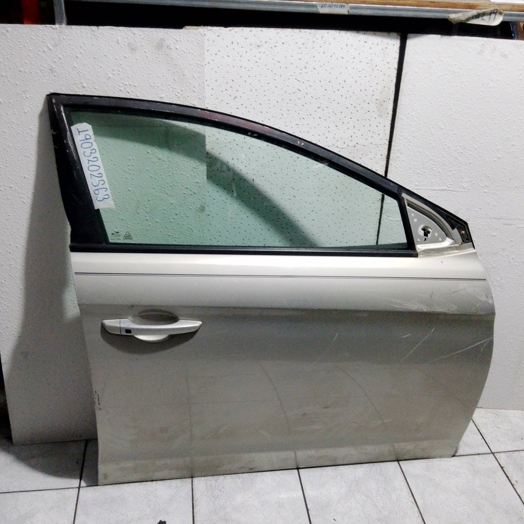 PUERTA RH ELANTRA 18