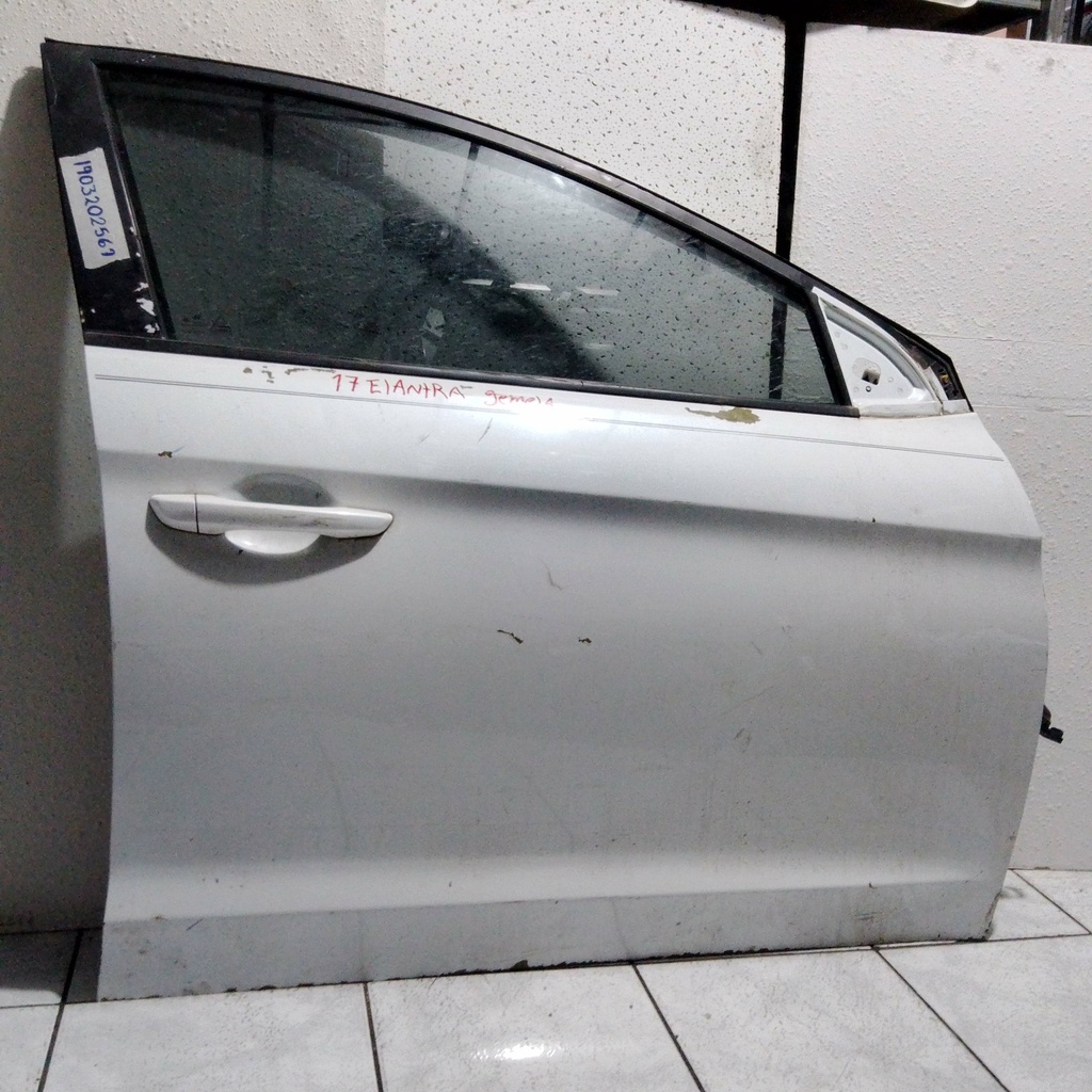 PUERTA RH ELANTRA 17
