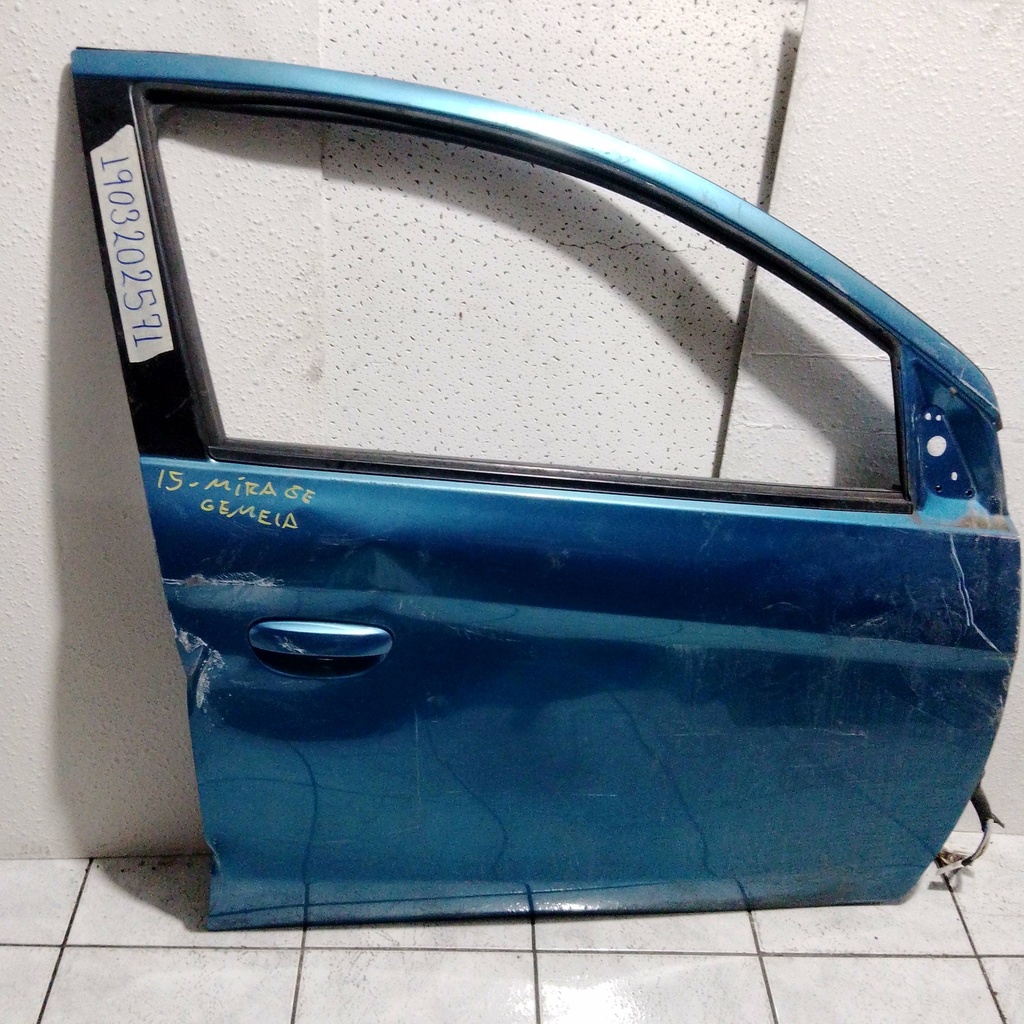 PUERTA RH MIRAGE 15
