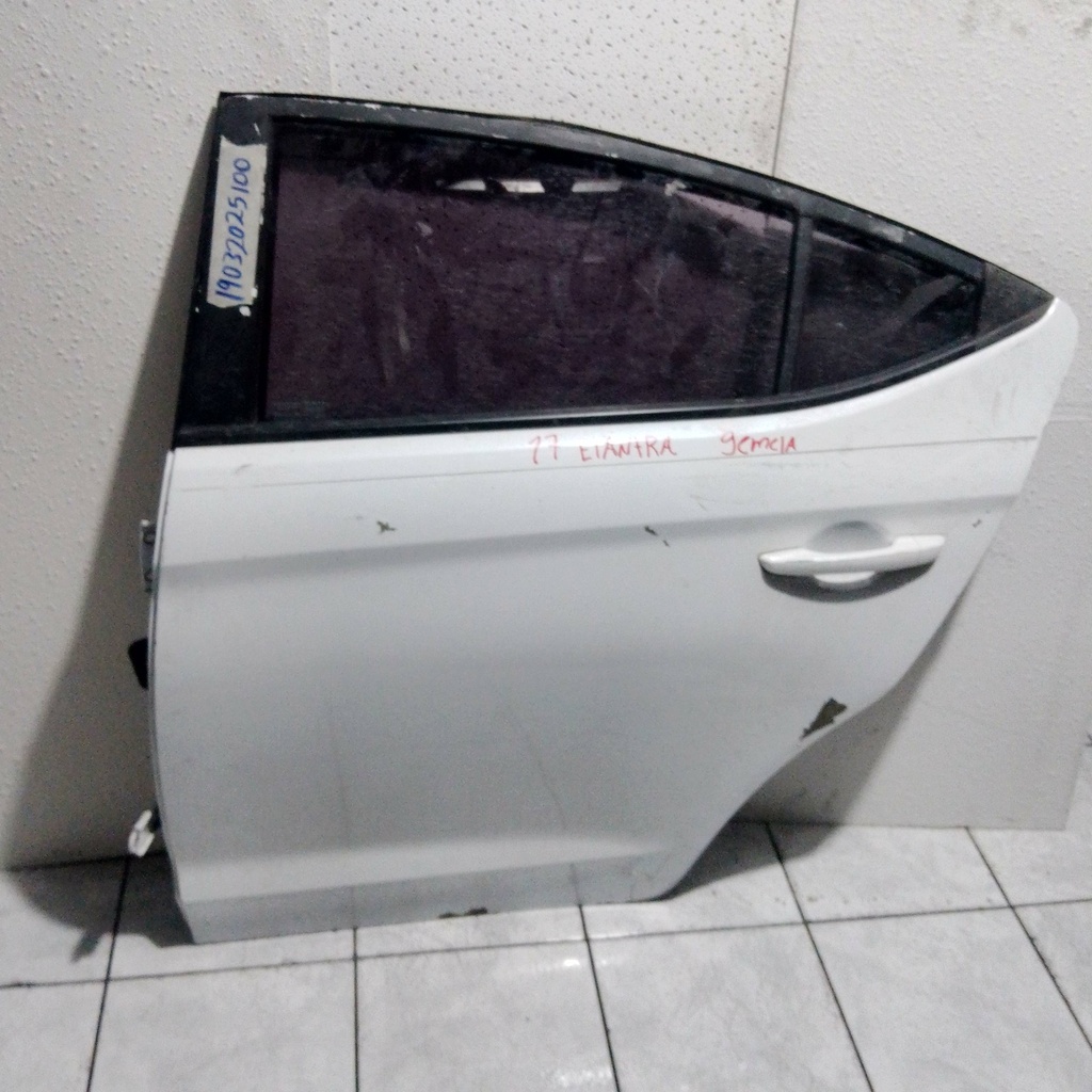 PUERTA LH ELANTRA 17