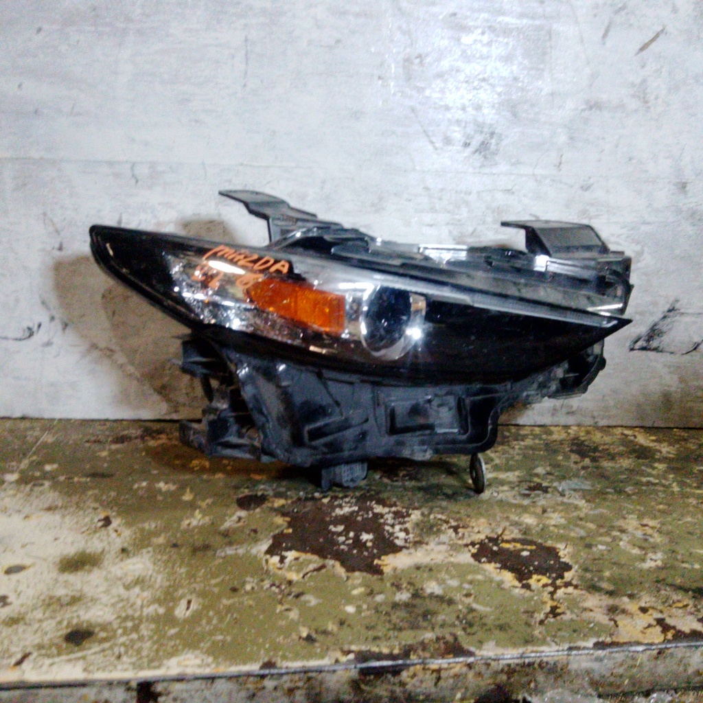 FARO RH MAZDA 6 22
