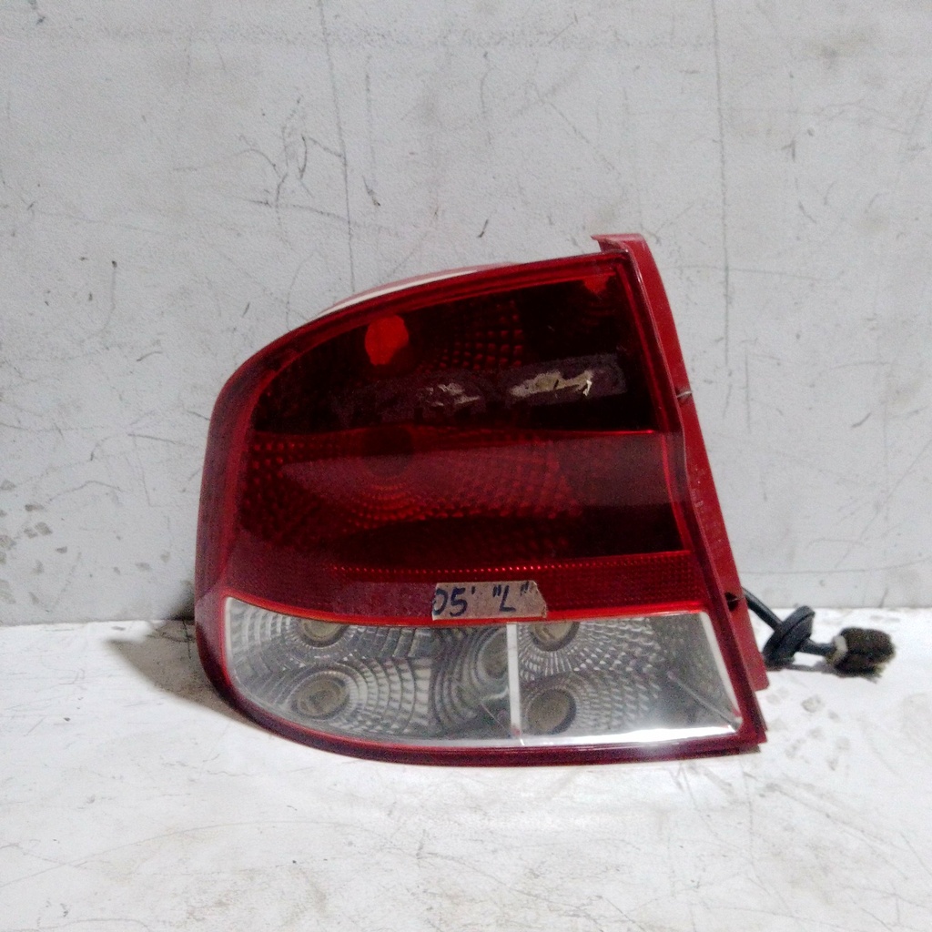 STOP LH AVEO 05