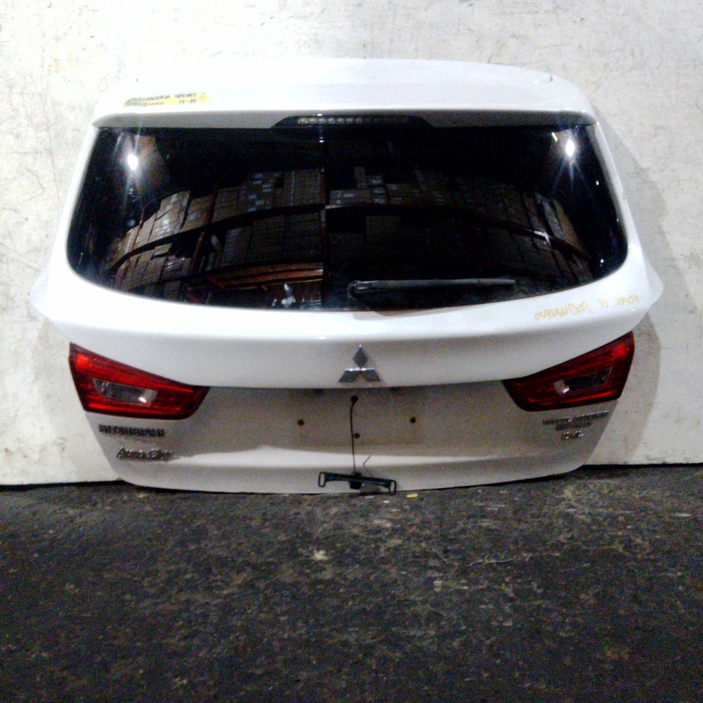 COMPUERTA OUTLANDER SPORT 11-19