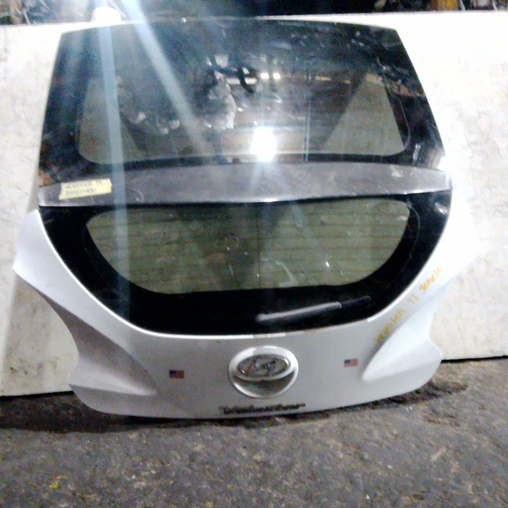COMPUERTA VELOSTER 16