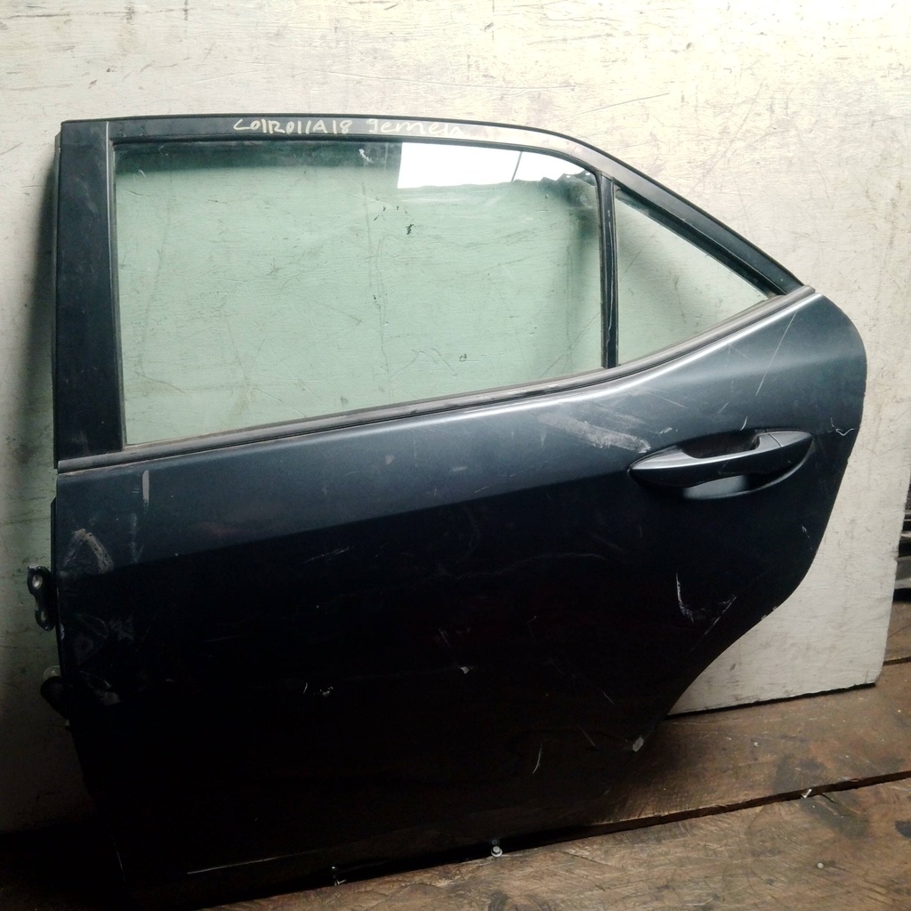 PUERTA TLH COROLLA 18