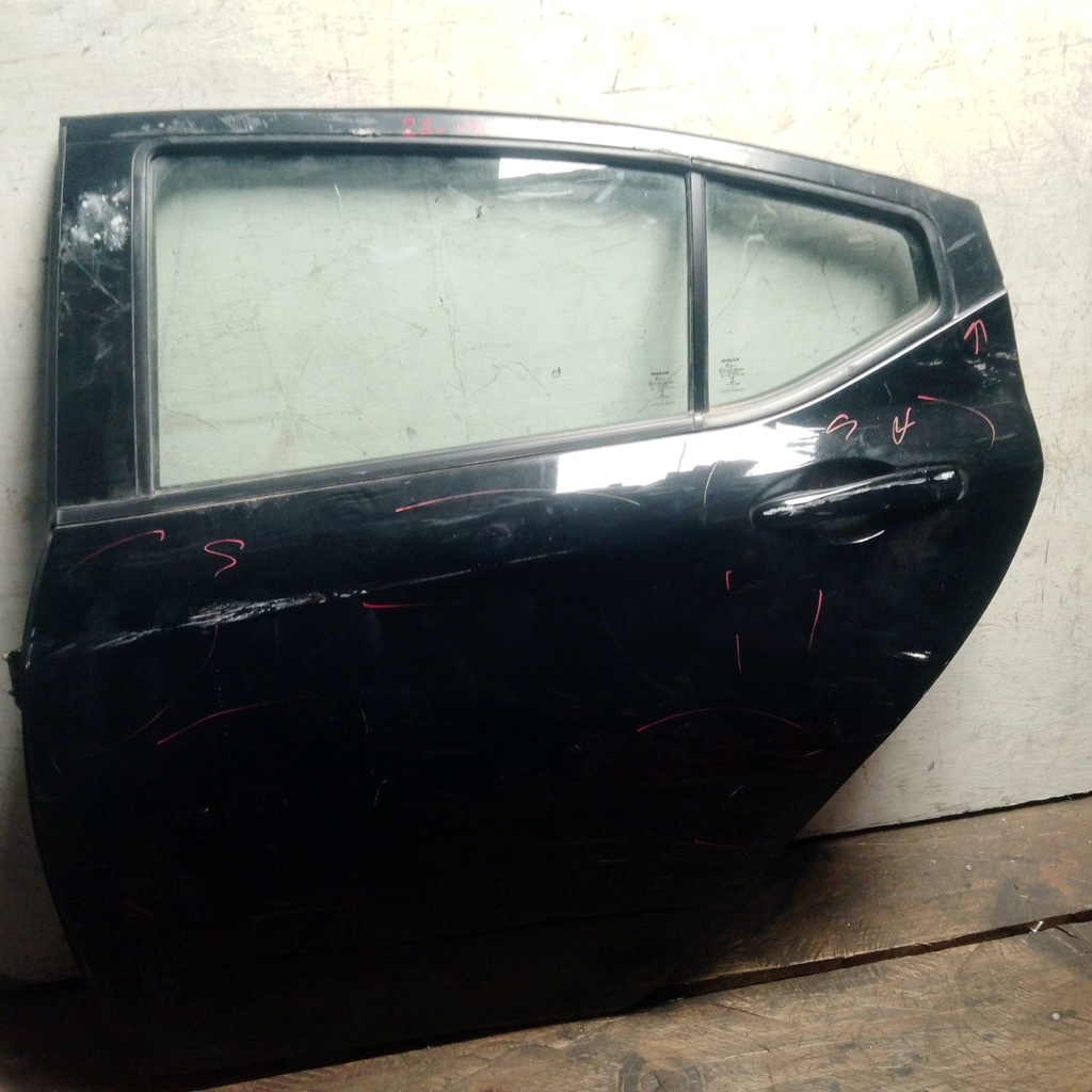 PUERTA TLH VERSA 22