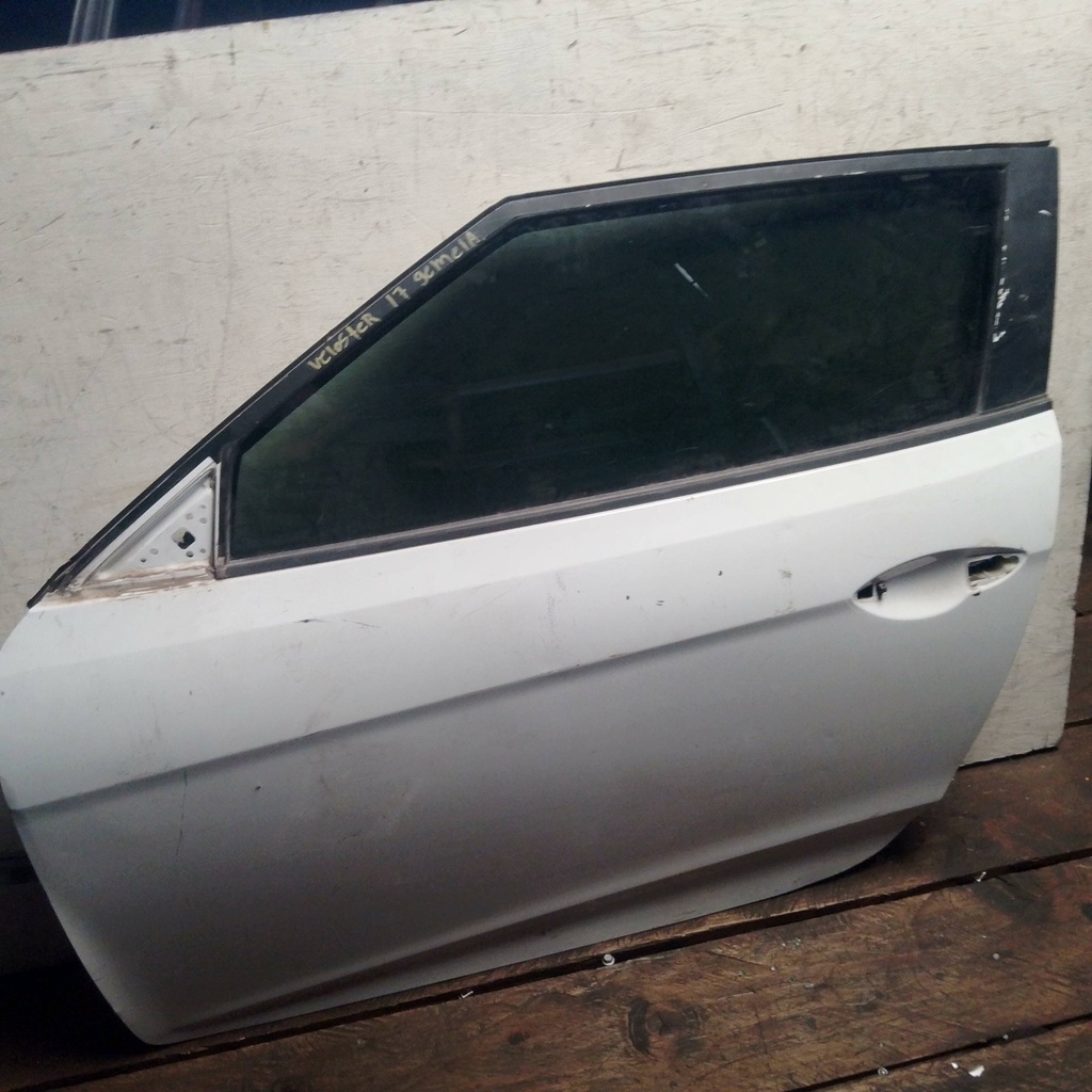PUERTA DLH VELOSTER 17