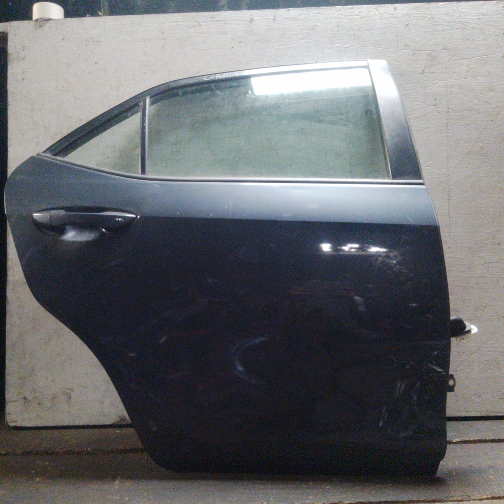 PUERTA TRH COROLLA 18