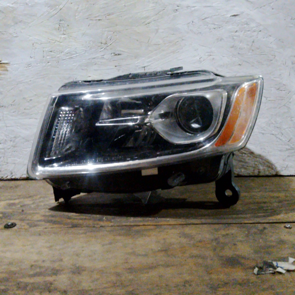 FARO LH GRAND CHEROKEE 19