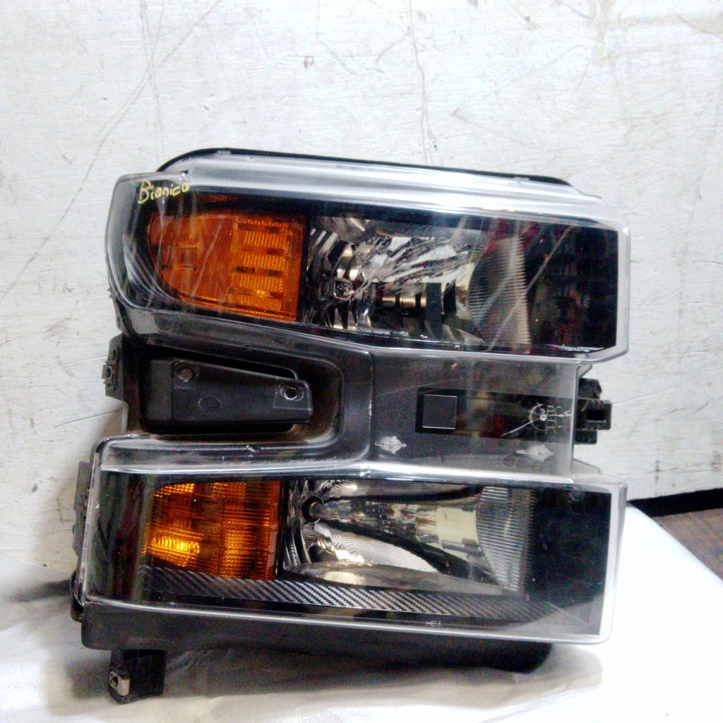 FARO RH SILVERADO 19