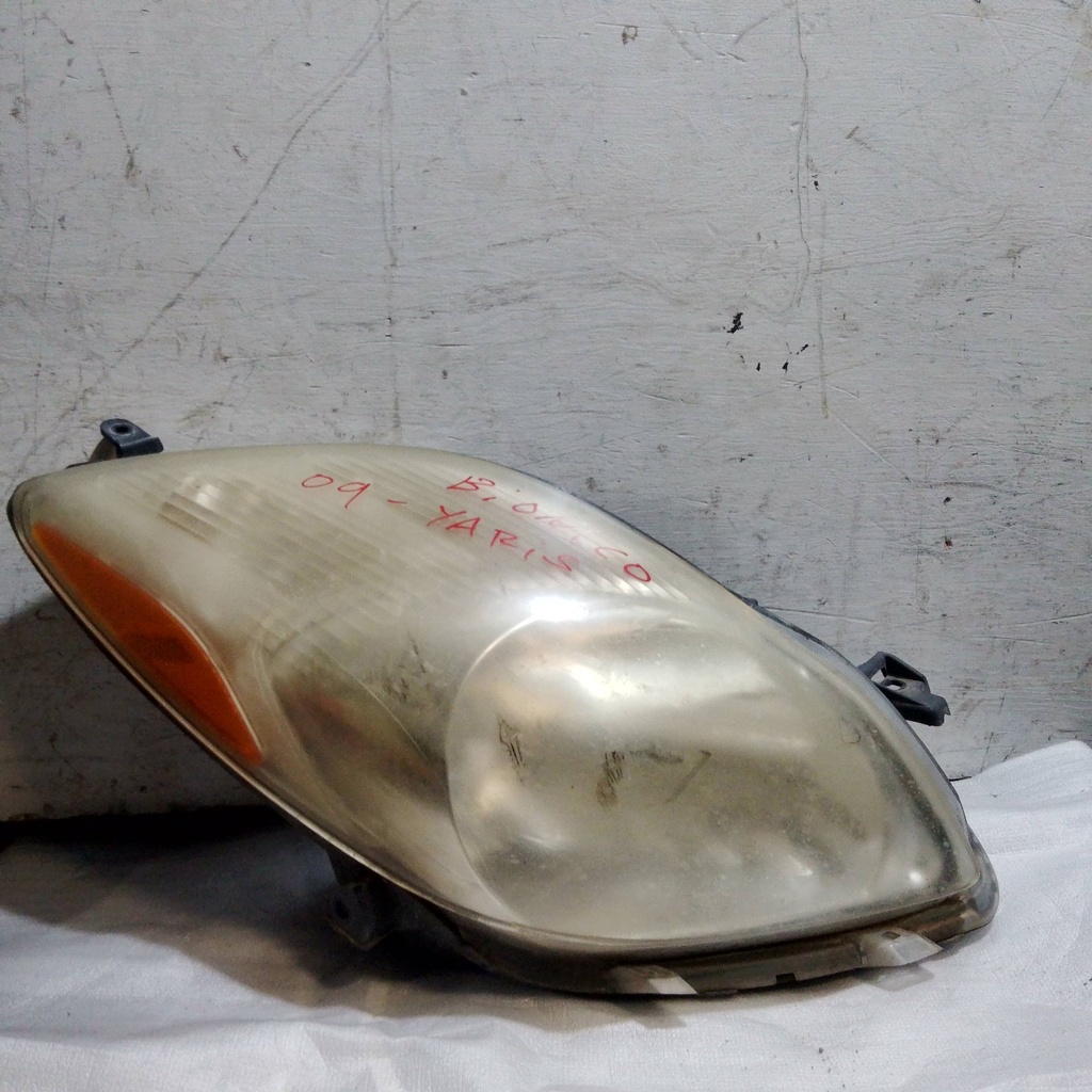 FARO RH YARIS HB 09