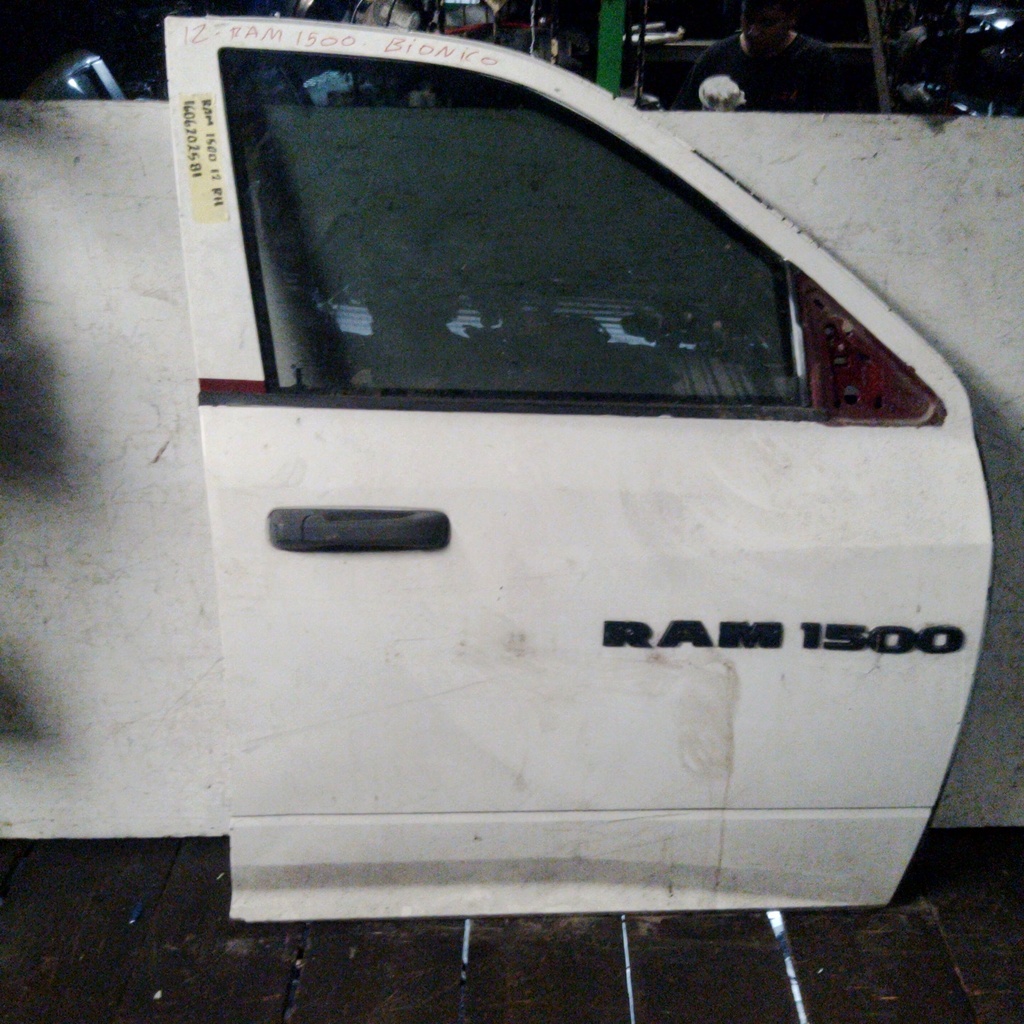 PUERTA RH RAM 1500 12