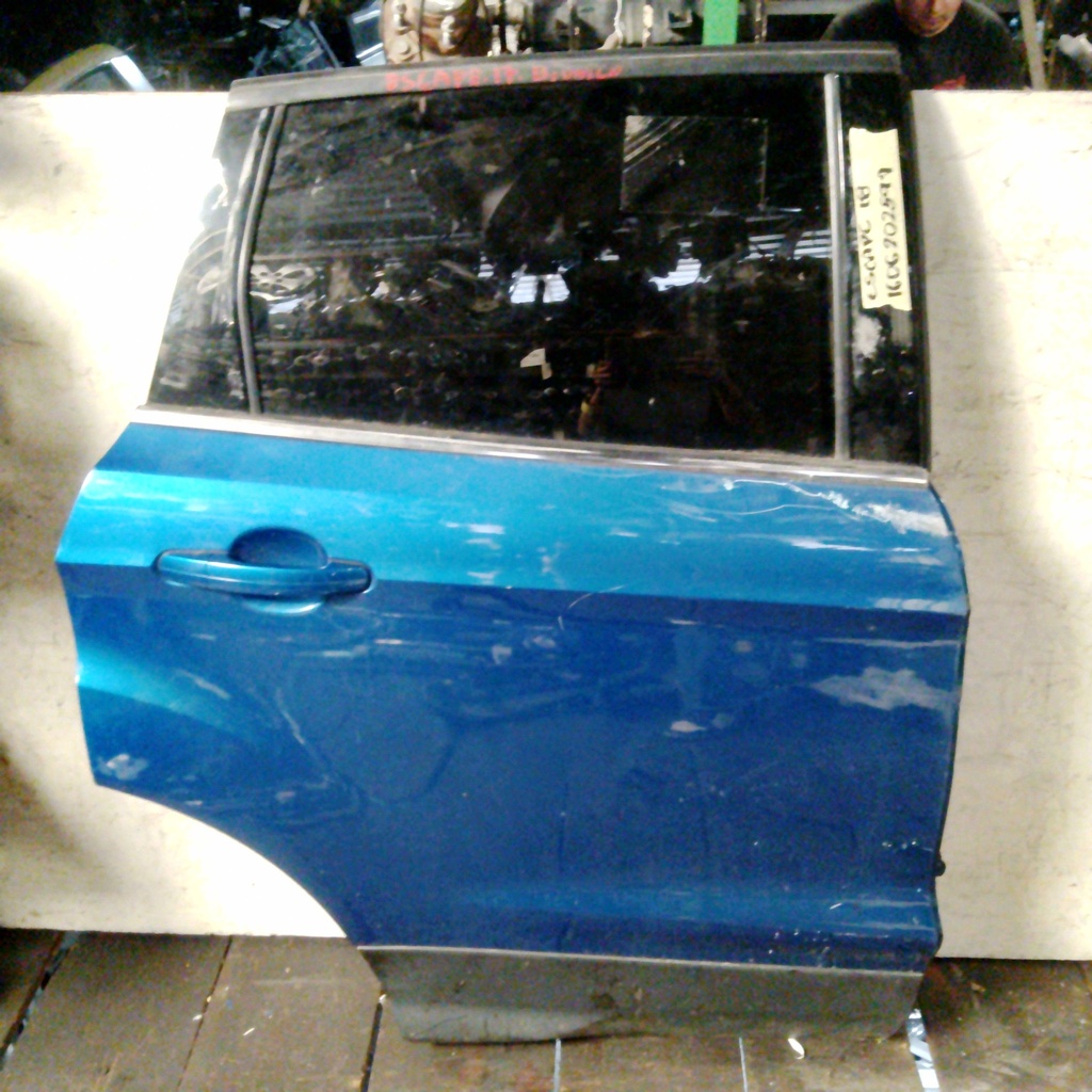 PUERTA TRH ESCAPE 17