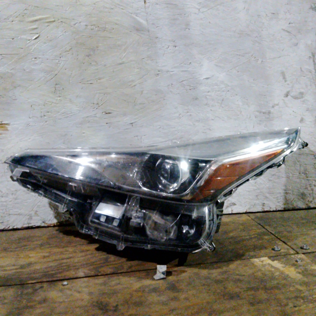 FARO LH PRIUS 19