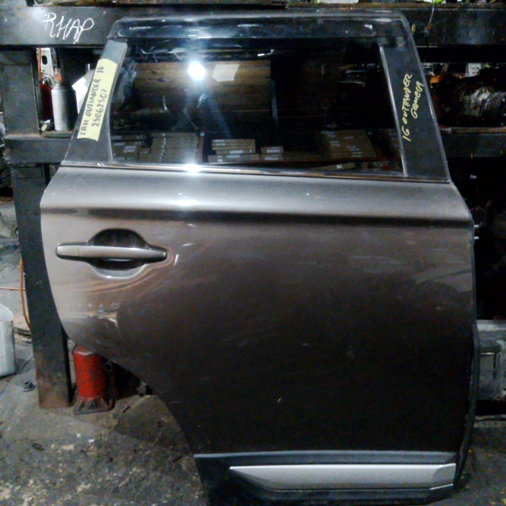 PUERTA TRH OUTLANDER 16