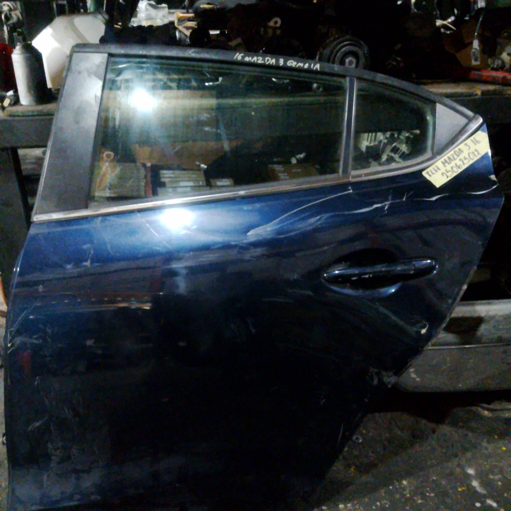 PUERTA TLH MAZDA 3 16