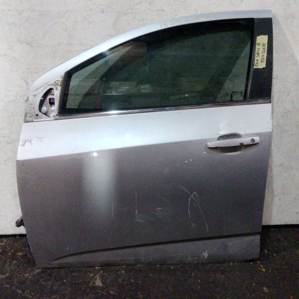 PUERTA DLH SONIC 18