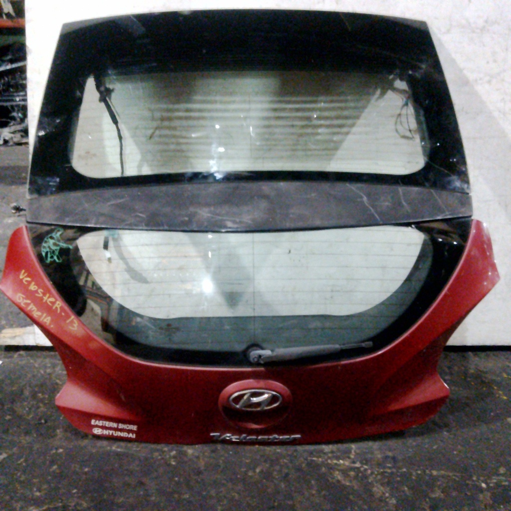 COMPUERTA VELOSTER 13