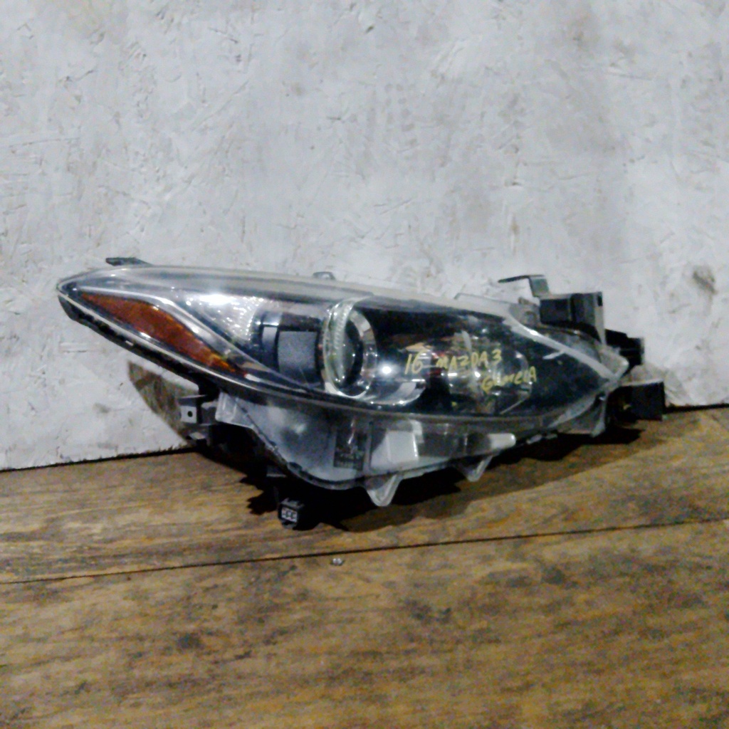 FARO RH MAZDA 3 16