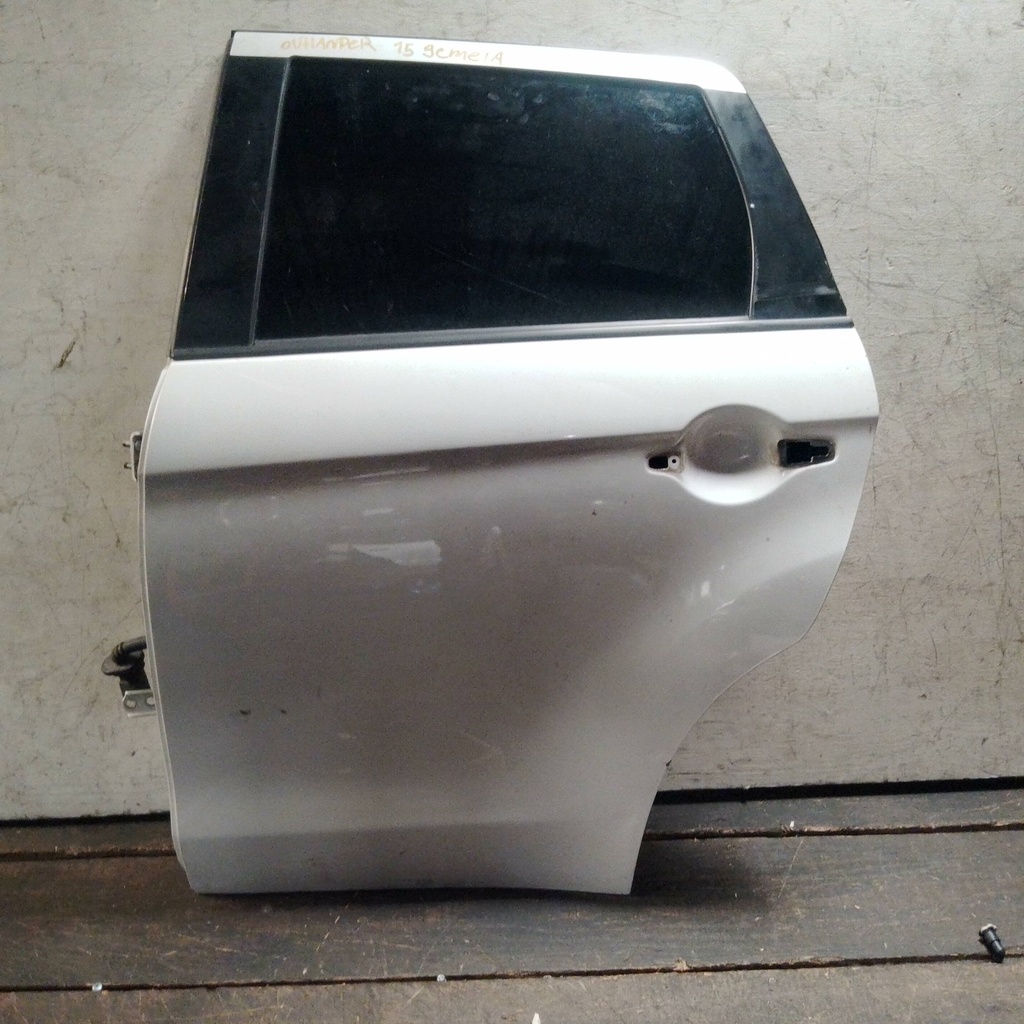 PUERTA TLH OUTLANDER SPORT 15